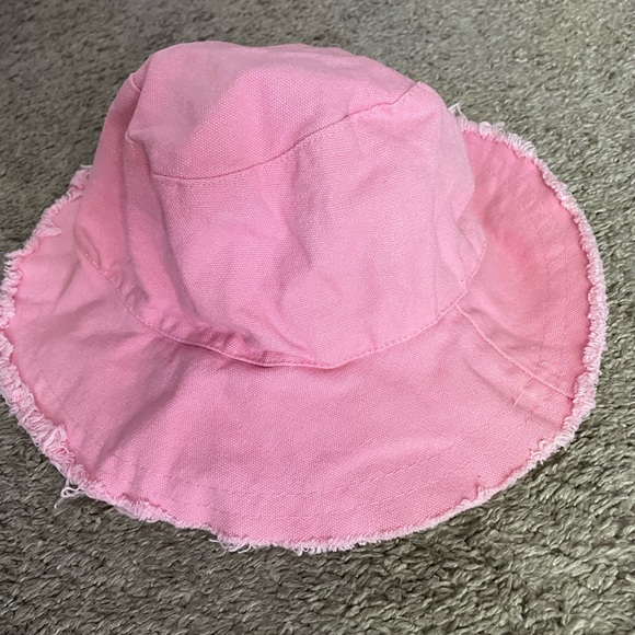 Bucket Hat - Picture 1 of 2